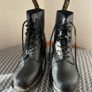 Dr. Martens Clemency Boot